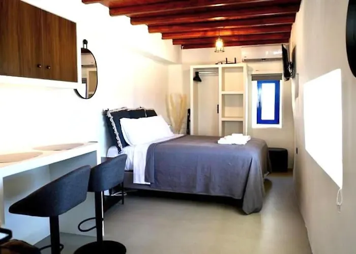 Argalios Serifos Town